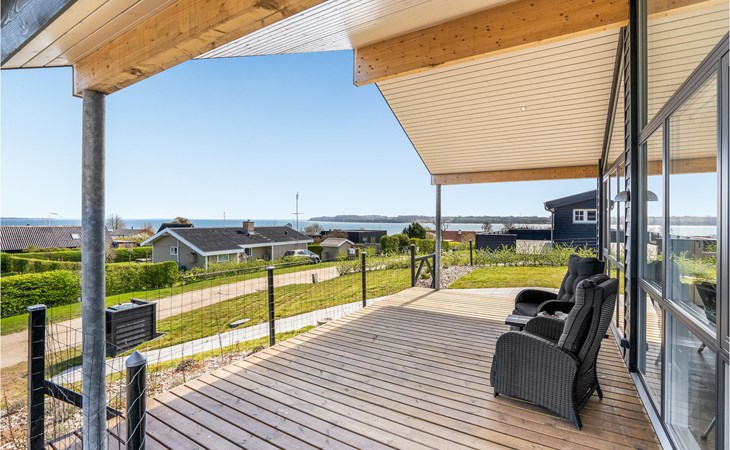 Beautiful home in Hejls with WiFi 1