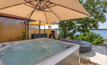 Stunning home in Rab with jacuzzi 2