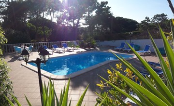 Schönes Ferienhaus in Colares mit Privatem Pool 2