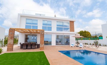 Coral Elite Residence mit Pool und Whirlpool 2