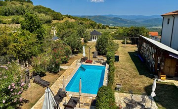Awesome home in Vizinada with private swimming pool, can be inside or outside 2