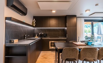 Wulfenia 6 Waterfront 3