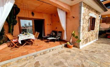 mit Kamin, Terrasse und Meerblick 2