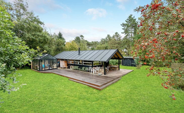3 bedroom beautiful home in Idestrup 1