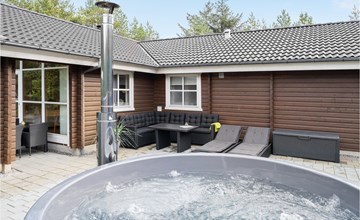 Beautiful home in Løgstør with sauna 2