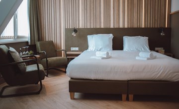 2-person Comfort Hotel Room 2