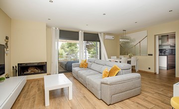 Pet friendly home in Santa Susanna 3