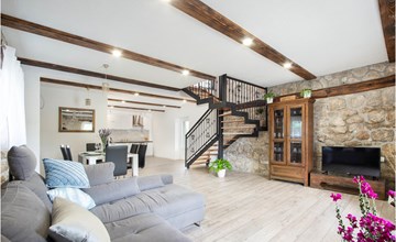 3 bedroom cozy home in Hrvace 2