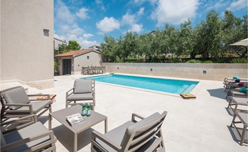 4 bedroom gorgeous apartment in Medulin 2