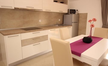 Gorica II A2+2 br.8 2