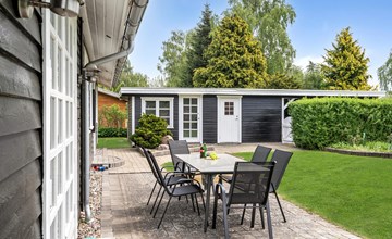 2 bedroom awesome home in Dronningmølle 2