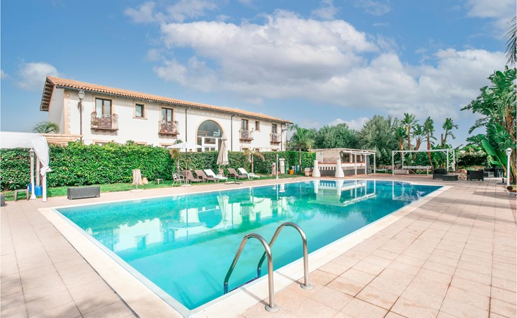 2 bedroom pet friendly home in Siracusa 1