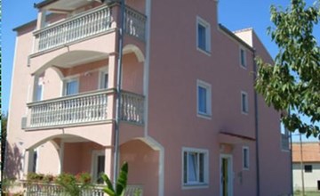 in Fažana mit Garten und Terrasse 3