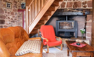 Gorgeous home in Badefols D'Ans 2