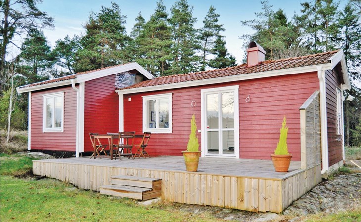 Amazing home in Henån with WiFi 1