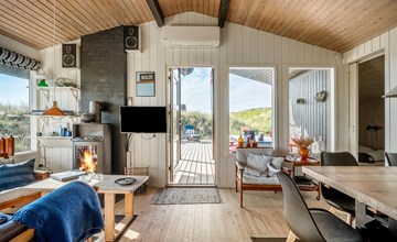 4 bedroom stunning home in Hvide Sande 2