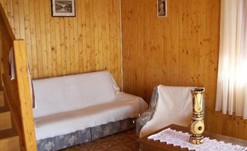 mit Garten, Terrasse und Gartenpavillon 2