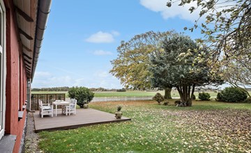 5 bedroom lovely home in Aakirkeby 2