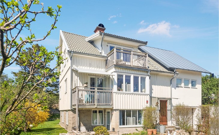 Awesome apartment in Bohus-Malmön 1