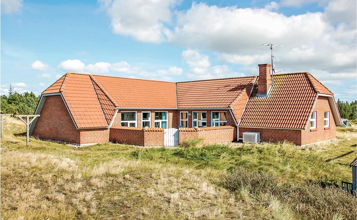 Cozy home in Blåvand with sauna 1