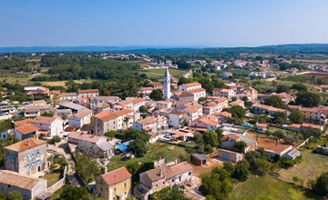 mit Whirlpool und Sauna, in Kastelir 3