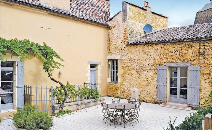 Lovely home in Sainte Alvère with sauna 1