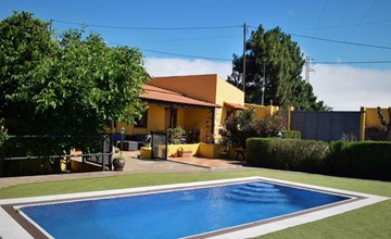 mit Schwimmbad nur für Erwachsene 2