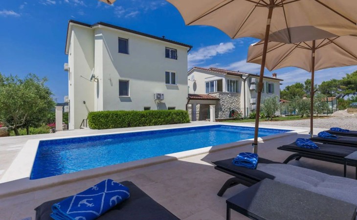 Schöne Villa Camellia mit privatem Pool 1