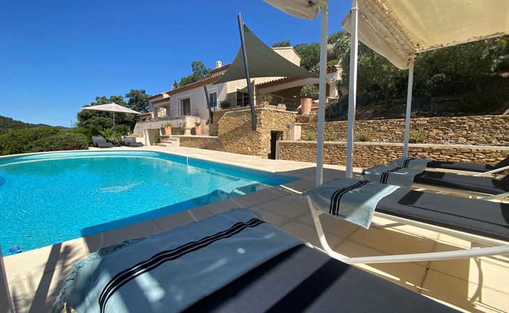 Ferienvilla mit Pool Infinity 1