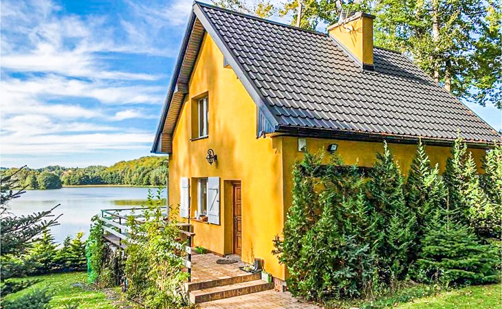 Nice home in Kielno with WiFi 1