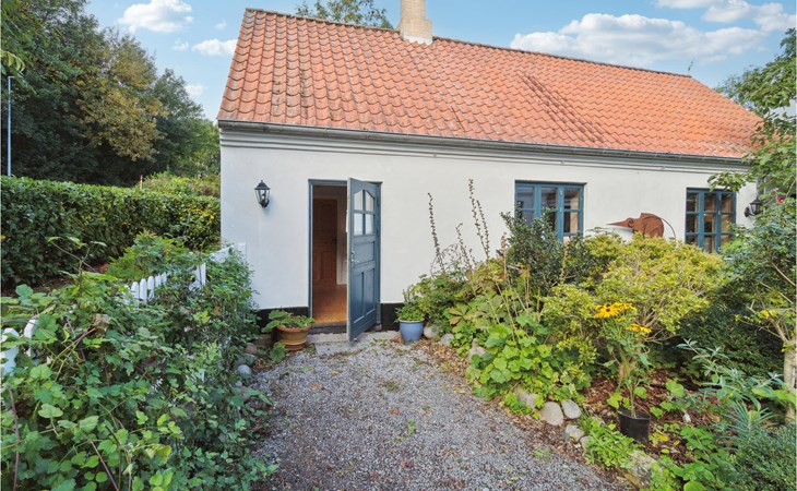 Stunning apartment in Svaneke 1