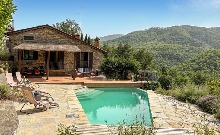 Lovely home in Caprese Michelangelo 1