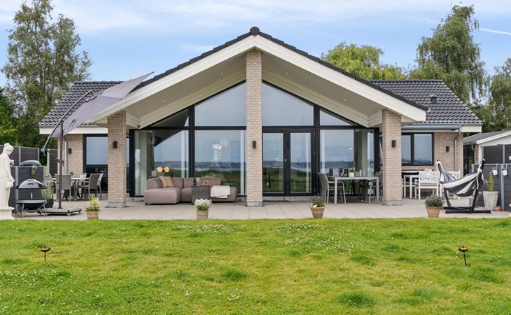 "Thyra" - 50m to the fjord 1