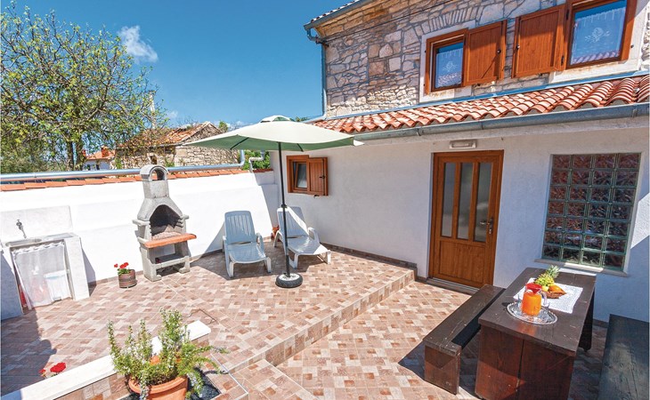 2 bedroom nice home in Rakalj 1