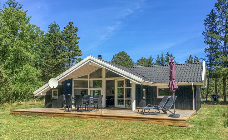 Beautiful home in Oksbøl with WiFi 1