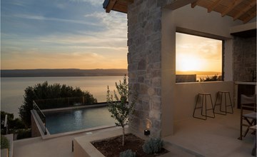 Villa Salt/Stone 2