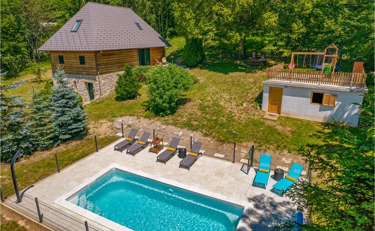 2 bedroom gorgeous home in Frkasic 1