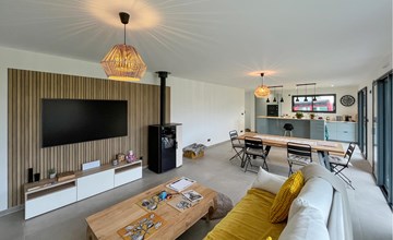 Awesome home in CREANCES with WiFi 2