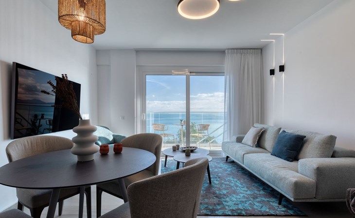 Luxuriöses Apartment mit zwei Schlafzimmern und Meerblick 1