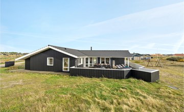 4 bedroom awesome home in Hvide Sande 2