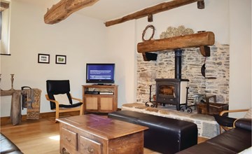 Beautiful home in Sougeal with kitchen 2