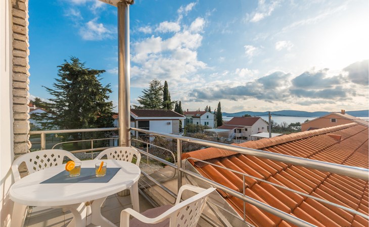 Cozy apartment in Sveti Filip i Jakov 1