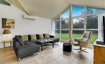 Beautiful home in Herning with kitchen 2