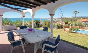 Awesome home in Las Farolas 3