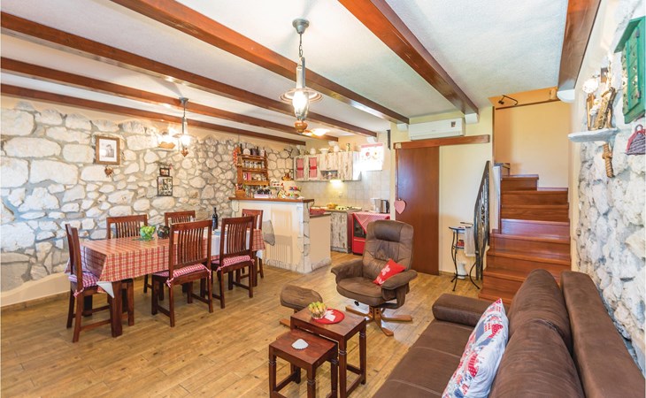Cozy home in Gornji Tucepi 1