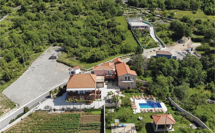 Nice home in Sestanovac with kitchen 1