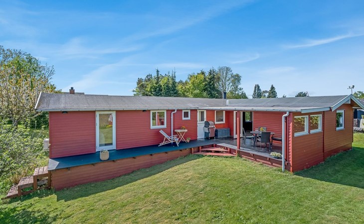 "Oona" - 700m from the sea 1