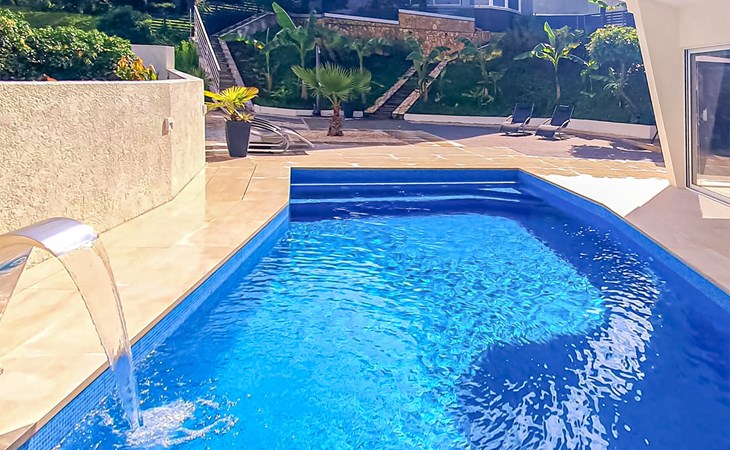 Villa With Swimming Pool 1