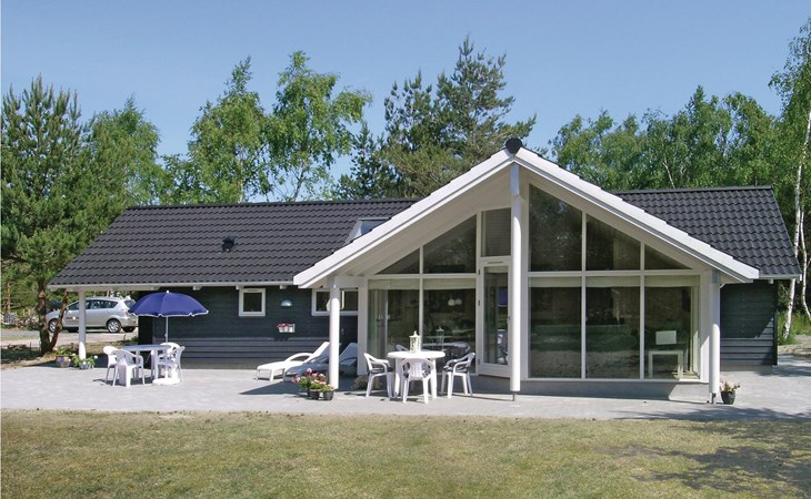 4 bedroom stunning home in Væggerløse 1