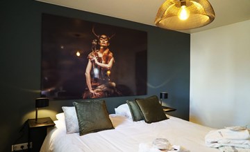 Comfort Room 2 2